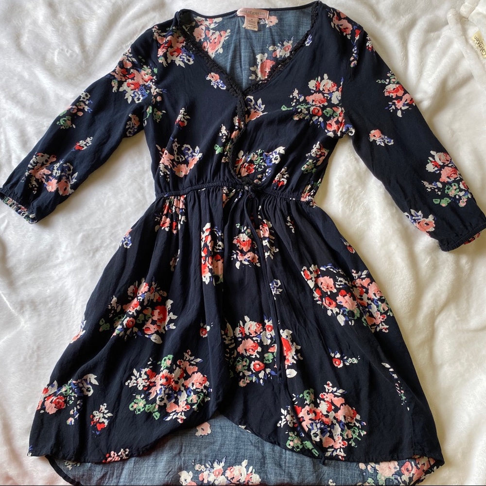 Super cute floral top